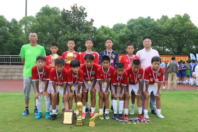 92-74大胜就稳了？男篮晋级评分出炉：赵继伟回暖，高诗岩4分太扎眼